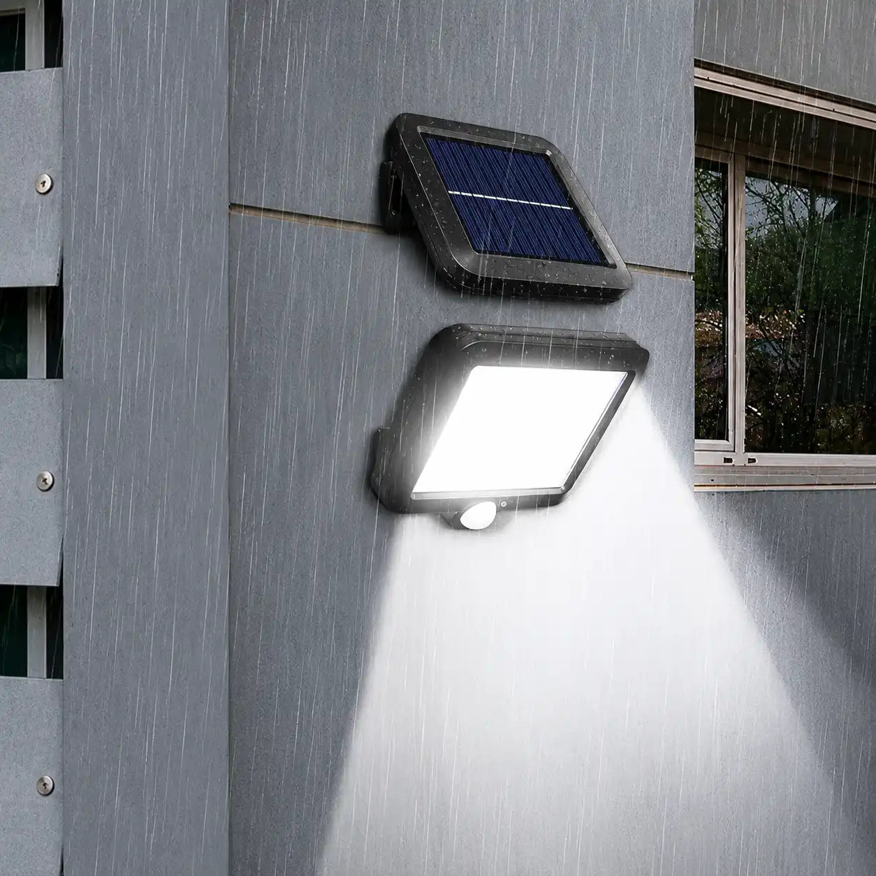 Solar-powered floodlight